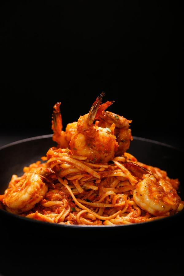 Ambiance Boutique Art Hotel Лахор Экстерьер фото Shrimp and pasta