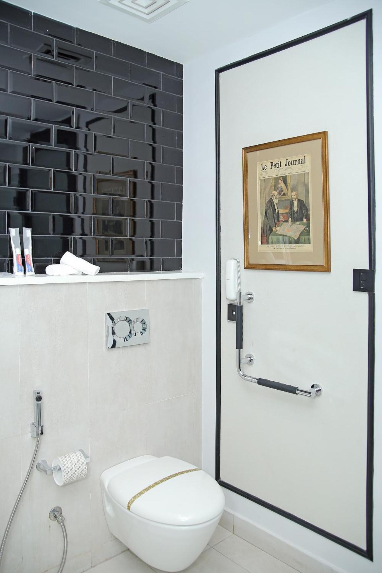 Ambiance Boutique Art Hotel Лахор Номер фото A concealed shower valve
